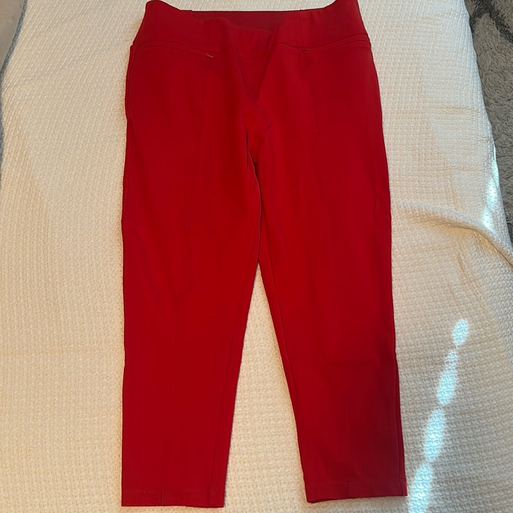 Betabrand XXL short petite skinny leg pants in red. Has 4 pockets!!
